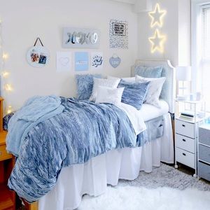NWT Dormify Velvet Twin XL Duvet Cover Set Blue
